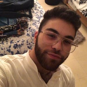 Meet your Posher, Dominic